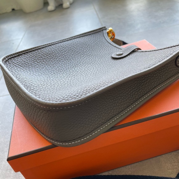 ππ»ββοΈ**~~SOLD~~*Hermes Mini Evelyne TPM 16 - Picture 8 of 10